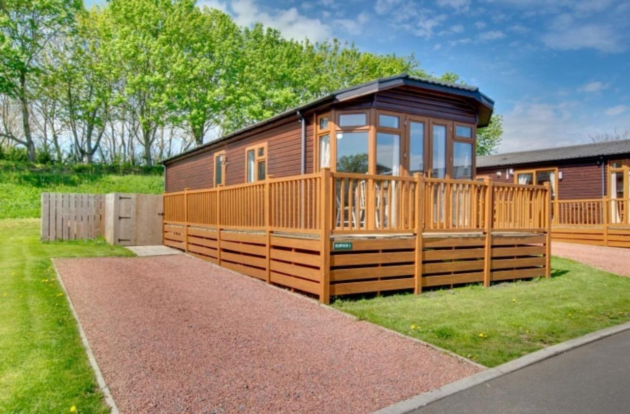 Stunning 3-Bed Hot Tub Lodge Northumberland Felton  Exteriör bild